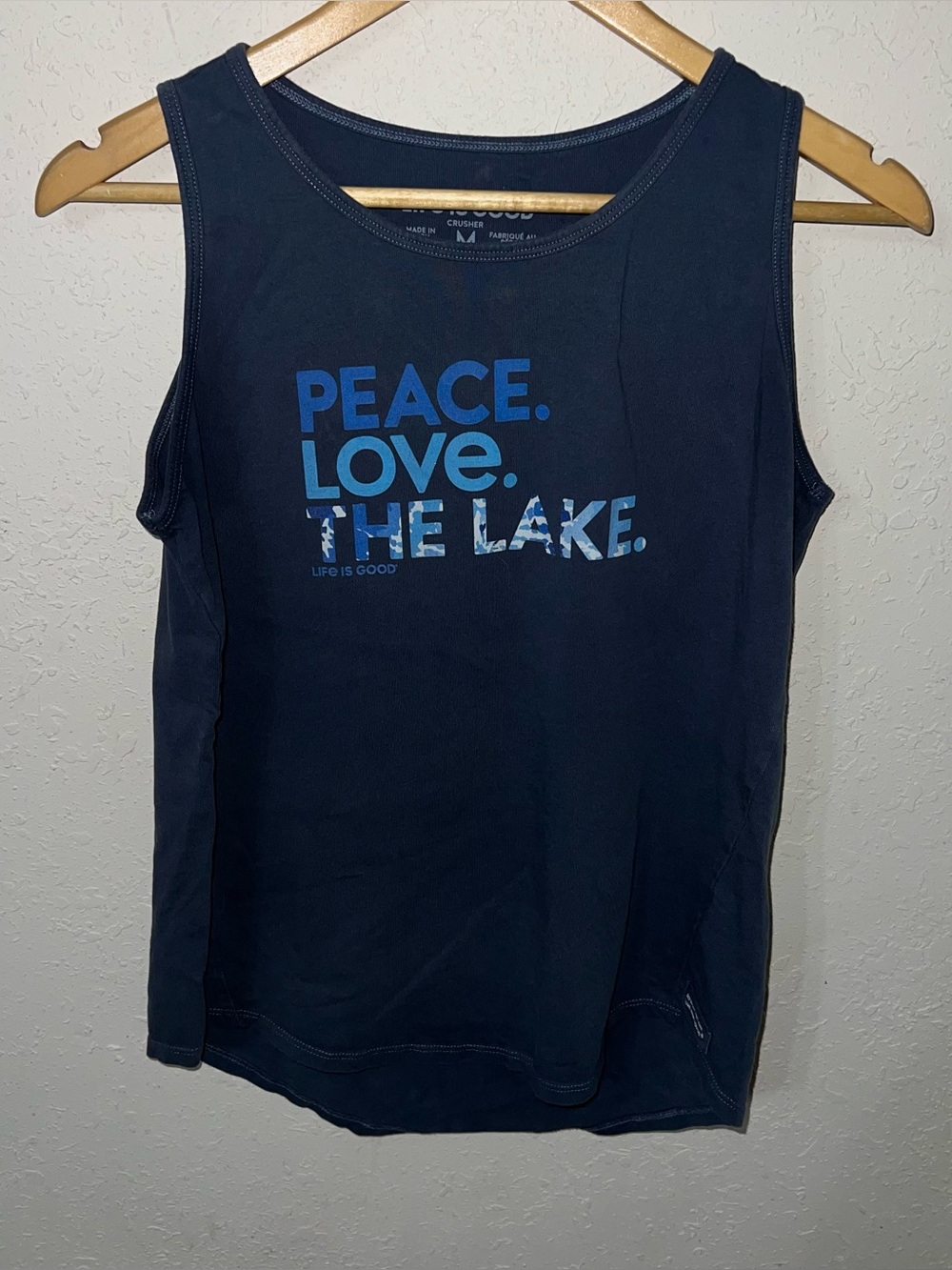 Life is Good "Peace Love The Lake" Blue tank top Size Medium.